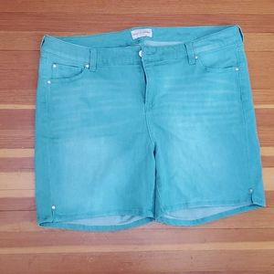 Molly & Isadora Crop Shorts